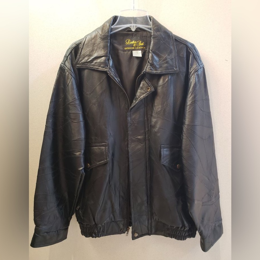Men’s black leather bomber jacket